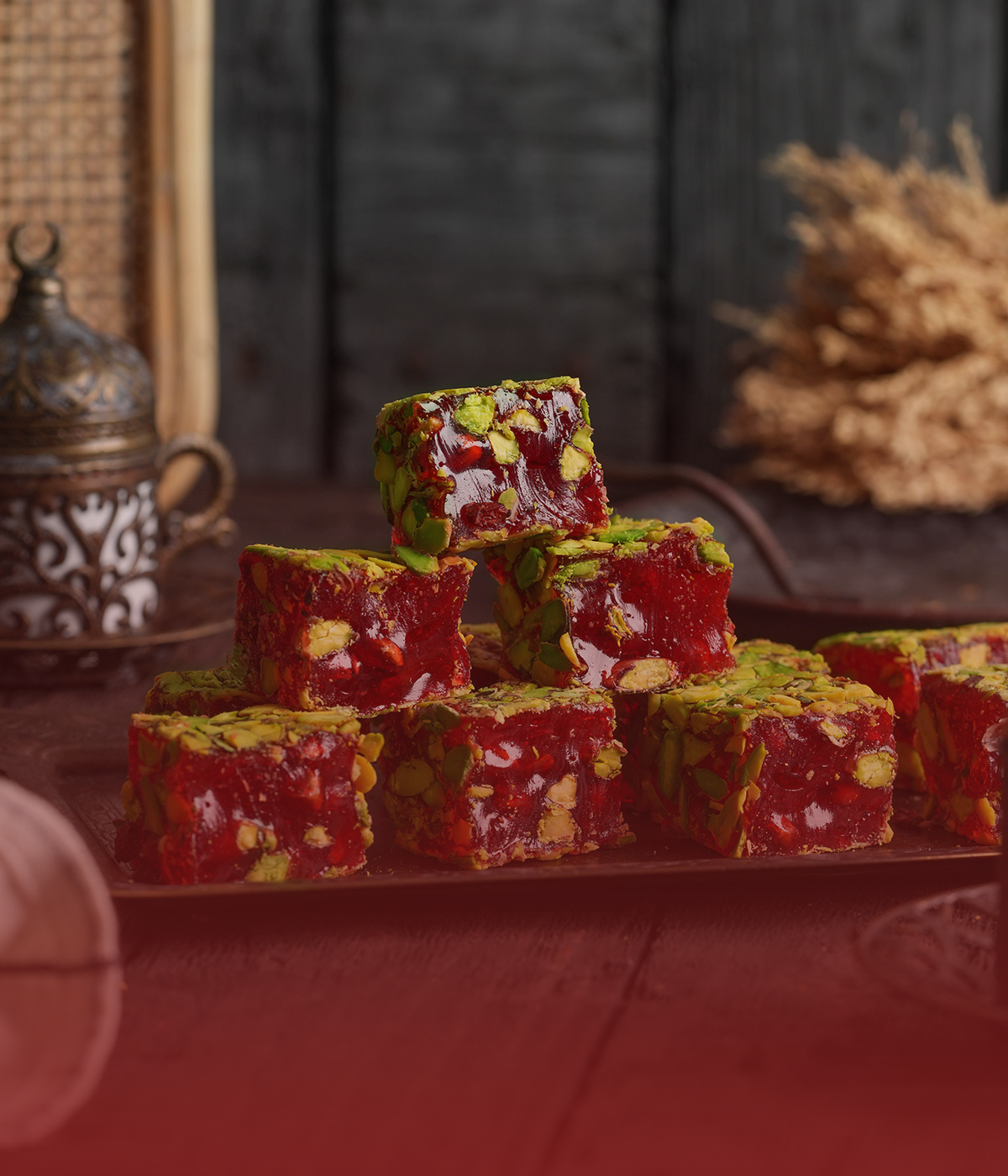 حلقوم-الرمان-بالفستق.png حلقوم الرمان بالفستق - الصورة 1